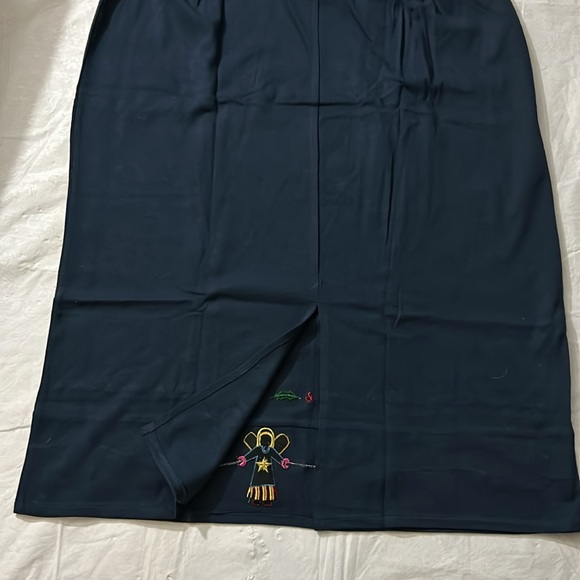 The Quacker Factory Christmas Themed 2piece Long sleeve and skirt set. - Picture 11 of 13